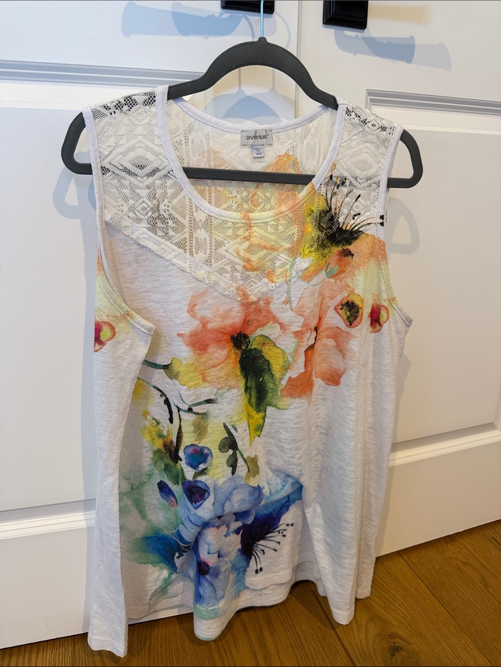 Avenue White Floral Watercolor Lace Yoke Tank